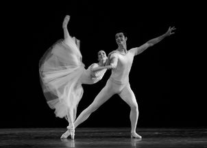 芭蕾舞蹈的华丽起源，演绎出无尽的魅力