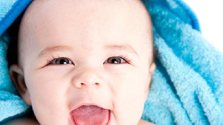 吃母乳的宝宝也会便秘吗？帮助宝宝缓解便秘的8个小窍门