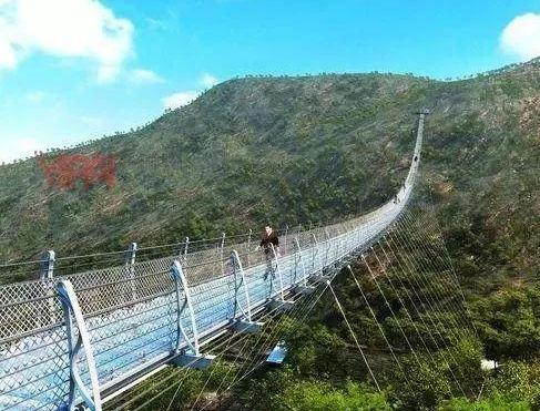 平山红崖谷景区玻璃桥将于12月24日正式对外开放